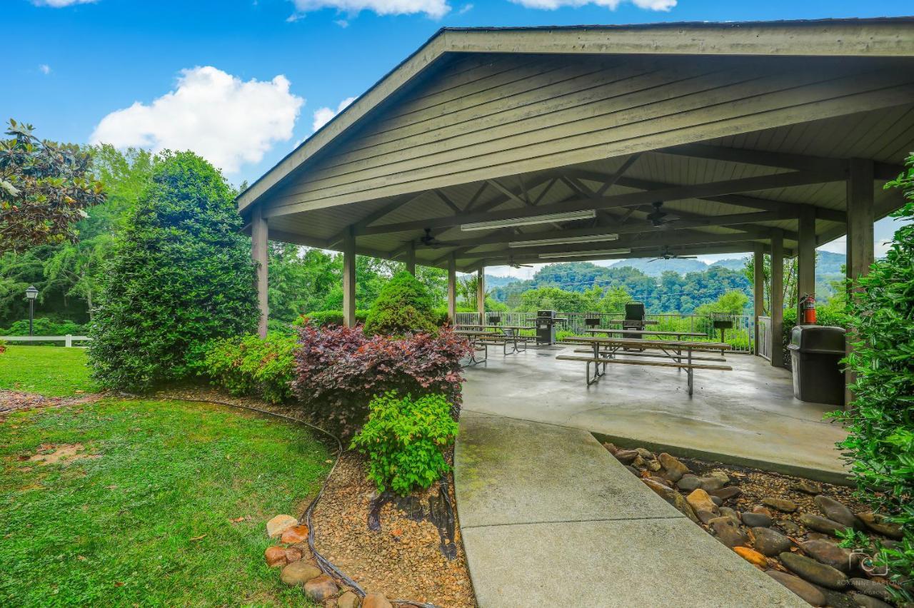 Rock-A-While Whispering Pines 214 Apartment Pigeon Forge Exterior photo